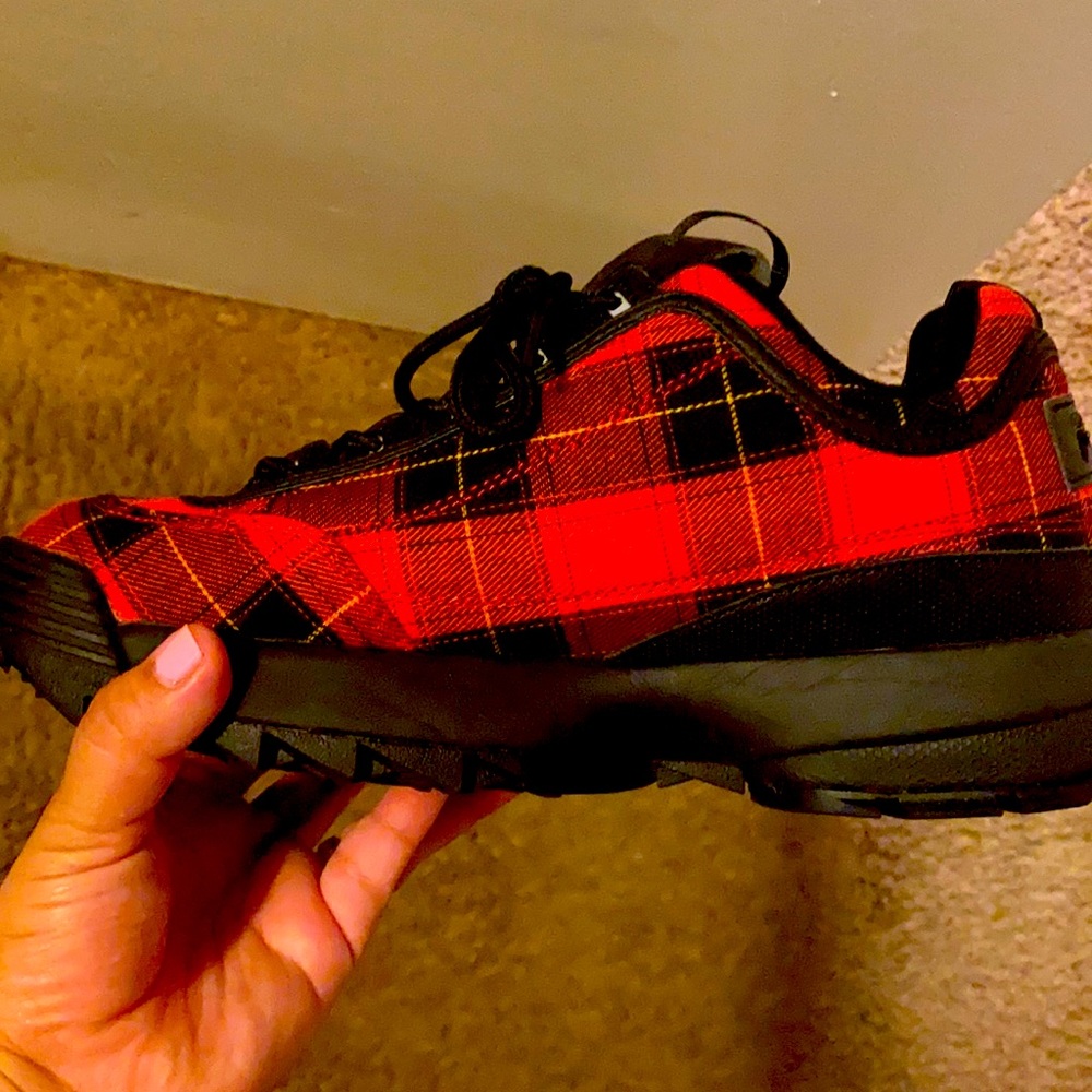 Black and red worn 2 time Filas size 8.5